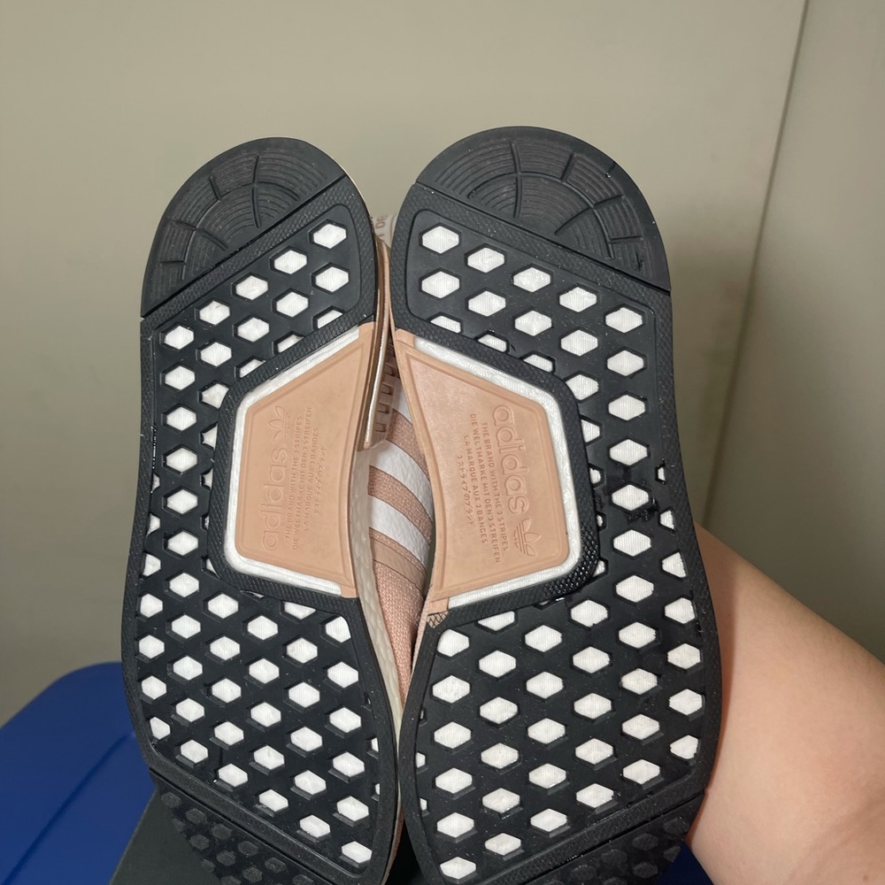 Adidas NMD R1 - Picture 3 of 4